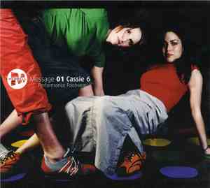 Cassie 6 - Merrell Message 01 - Performance Footwear