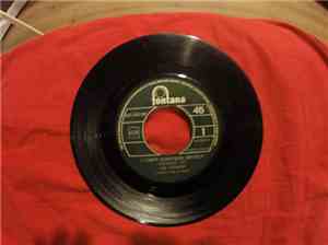 Les Troggs - I Can't Control Myself / Hi Hi Hazel