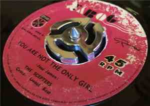 The Scepters  - Agarra Mi Ritmo / You Are Not The Only Girl