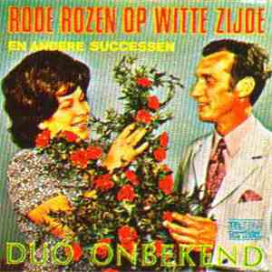Duo Onbekend - Rode rozen op witte zijde