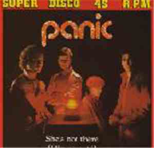 Panic  - She's Not There = Ella No Está