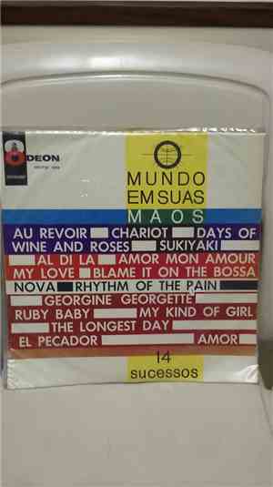 Various - O Mundo Em Suas Mãos - 14 Sucessos Volume 1