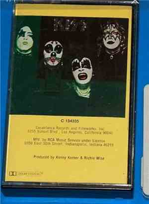 Kiss - Kiss