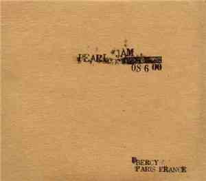 Pearl Jam - 08 6 00 - Bercy - Paris, France
