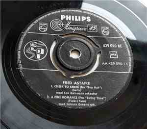 Fred Astaire - Cheek To Cheek / A Fine Romance / Slap That Bass / Change Pa ...