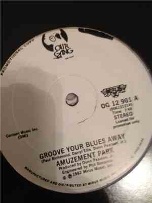 Amuzement Park - Groove Your Blues Away / Love Show Down
