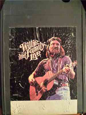 Willie Nelson - Willie And Family Live