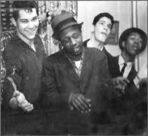 Larry & The Standards - Where Is She / My Lucky Night