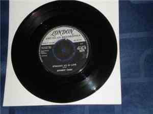 Johnny Cash - Straight A's In Love