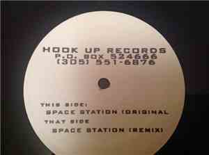 Unknown artist - Space Station