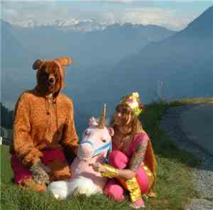 Räuberhöhle - -Das Hörspiel- Das Einhorn mit den schönen goldenen Schuhen