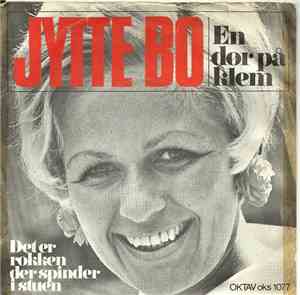 Jytte Bo - En Dør På Klem