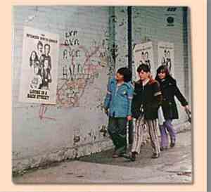 The Spencer Davis Group - Living In A Back Street