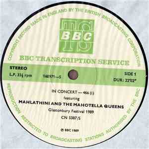 Mahlathini And The Mahotella Queens - In Concert-466