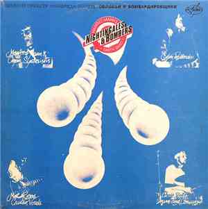 Manfred Mann's Earth Band - Nightingales & Bombers