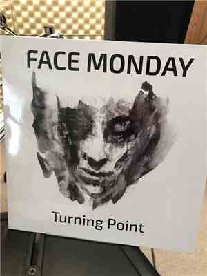 FACE MONDAY - Turning Point