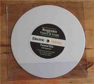 Woodenbox With A Fistful Of Fivers / White Heath - Twisted Mile / GG