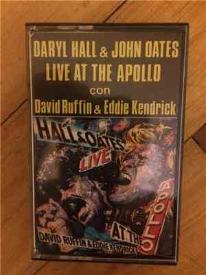Daryl Hall & John Oates - Live At The Apollo With David Ruffin & Eddie Kend ...