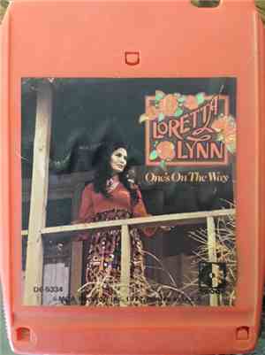 Loretta Lynn - One's On The Way