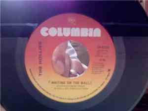 The Hollies - Writing On The Wall/Burn Out
